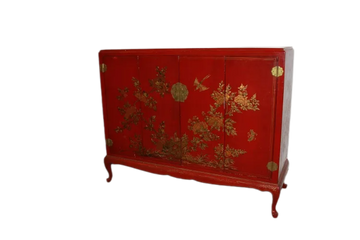 Chinese sideboard from the first half of the 1900s, lacquered and richly decorated