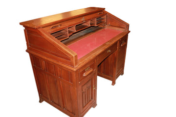 American Roll-Top Desk from the Early 1900s in Walnut Wood