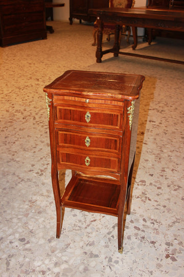 Petite table de salon française de style Louis XV