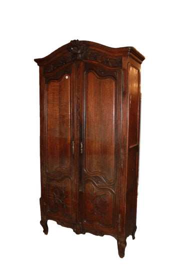 Small French Oak Wardrobe from the 19th Century in Provencal Style