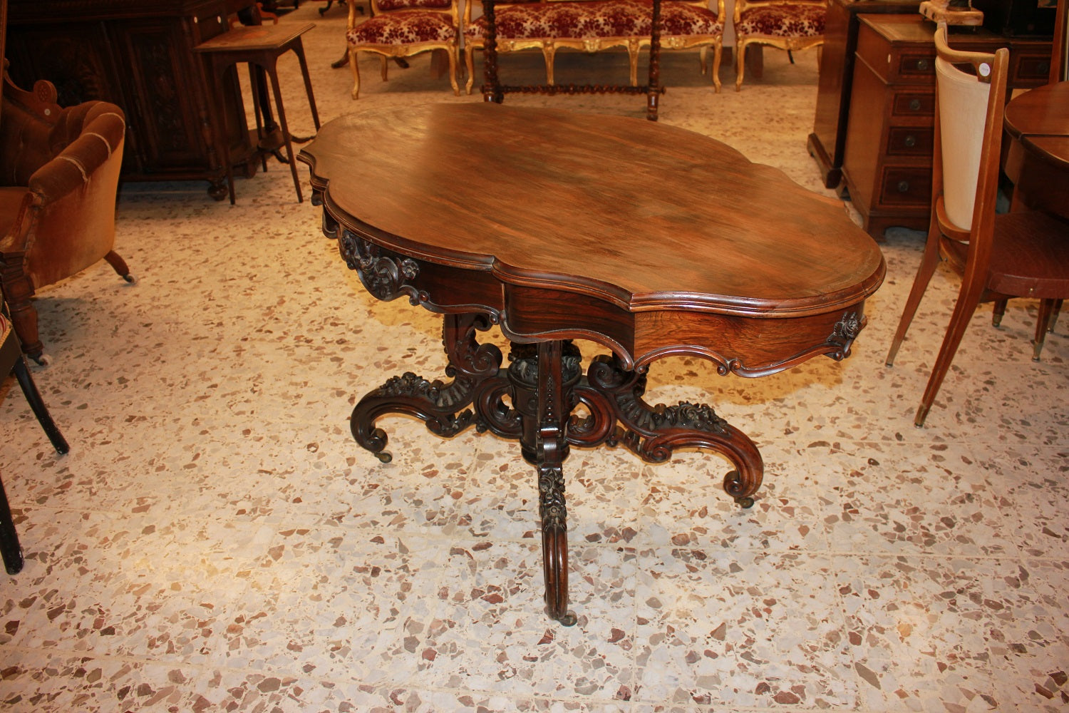 Tavolo da salotto francese stile Luigi Filippo in legno di Palissandro XIX secolo