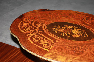 Tavolino a vela stile Luigi XV in legno di bois de violette del 1800