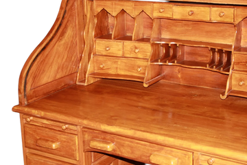 Early 20th Century American Rolltop Desk in Walnut Wood