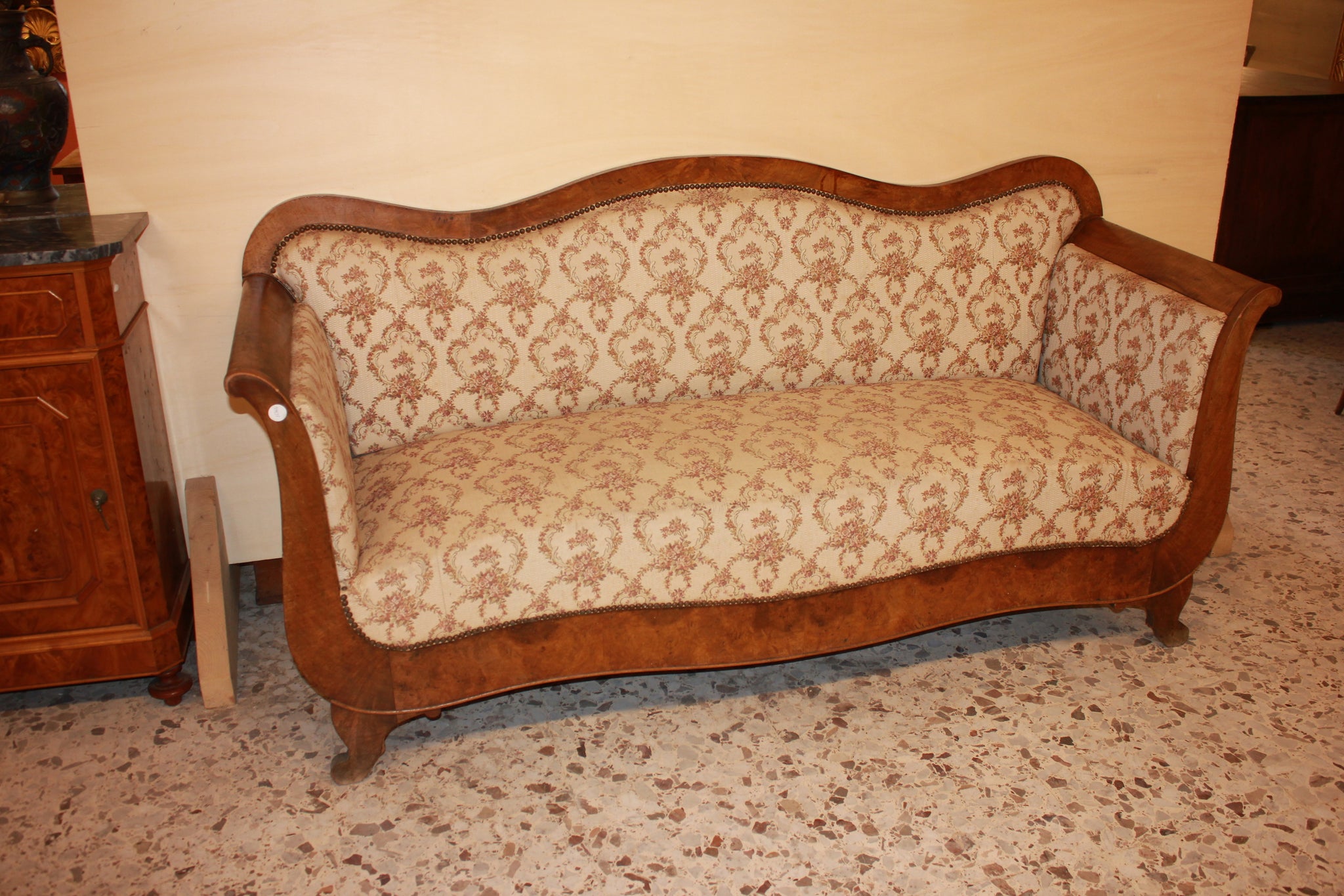 Louis-Philippe-Sofa aus Nussbaumholz, Frankreich 19. Jahrhundert