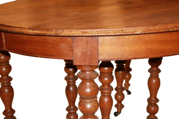 French Oval Extending Table Louis Philippe Style from the 1800s in Walnut Wood