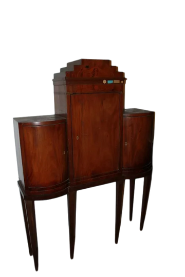 Very particular Victorian cabinet from the late 1800s in mahogany wood