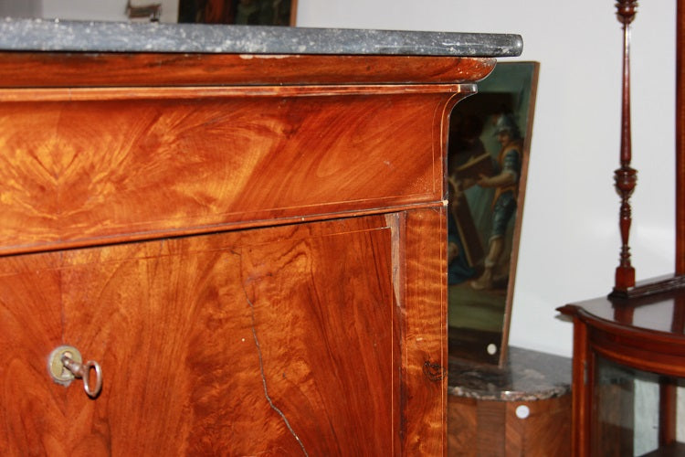 Secretaire Carlo X di metà 1800 in mogano con filetto di intarsio