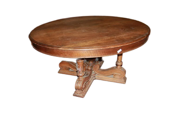 Table ovale de style Louis Philippe de la seconde moitié du 19ème siècle en bois de noyer