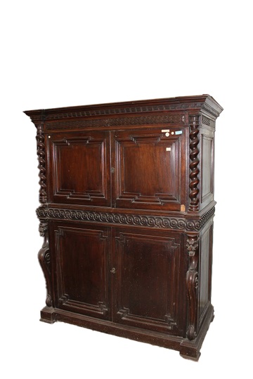 Large Italian Cupboard from the 1800s Renaissance style in walnut wood