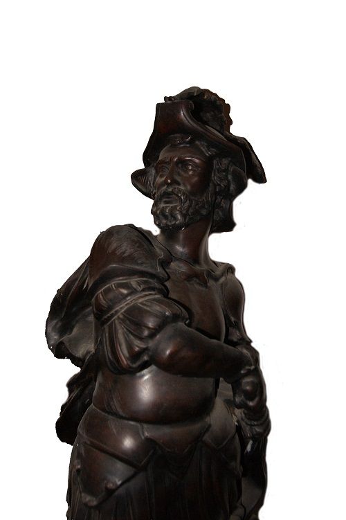 Coppia di antiche sculture in bronzo raffigurante cavalieri