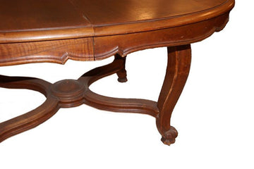 Grande table ovale antique à rallonges des années 1800 en noyer avec rallonges